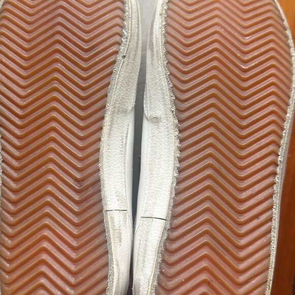 Golden Goose Superstar Low-Top Leather Sneakers w/ beige heel tab - Picture 6 of 6